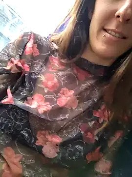 Snapshot of sweetsinxxx chatting on November 1, 9:08 pm sweetsinxxx online show from November 1, 9:08 pm