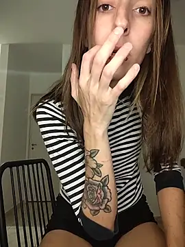 sweetsinxxx online show from April 28, 2:27 am