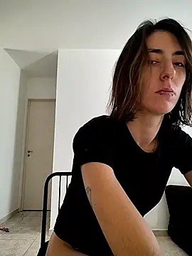 Snapshot of sweetsinxxx chatting on July 10, 1:55 pm sweetsinxxx online show from July 10, 1:55 pm
