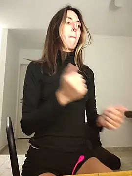 sweetsinxxx online show from April 8, 11:39 pm