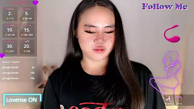 Snapshot of ursexy_ceciliaxx chatting on November 13, 1:15 pm ursexy ceciliaxx online show from November 13, 1:15 pm