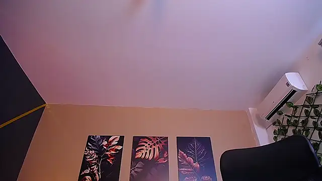 Snapshot of ChristopherBlack_ chatting on October 23, 1:10 pm ChristopherBlack online show from October 23, 1:10 pm