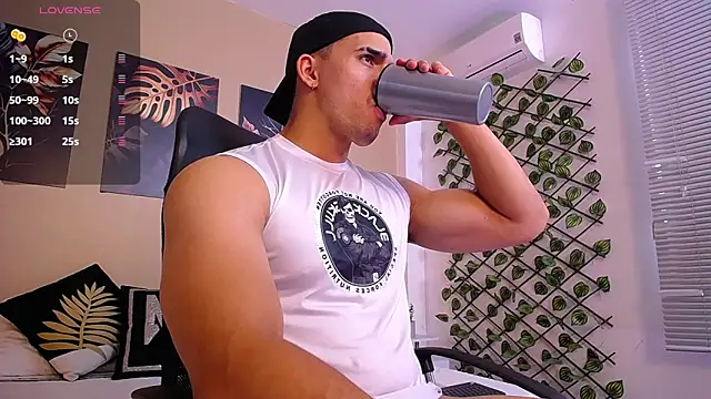 ChristopherBlack  online show from January 10, 1:28 pm