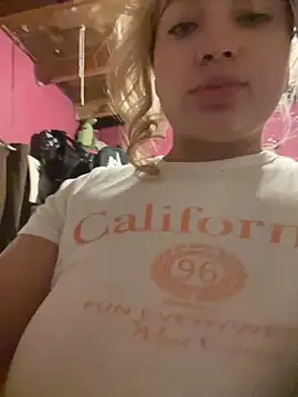 mooniebarbie1 online show from October 11, 12:39 pm