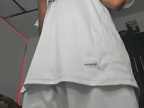 Mateo Escobar online show from November 1, 2:40 am