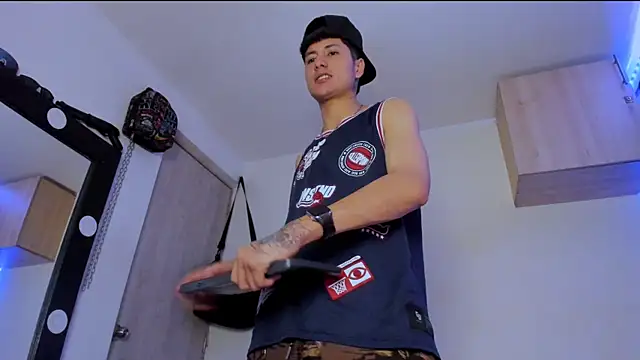 Mateo Escobar online show from September 10, 4:50 pm