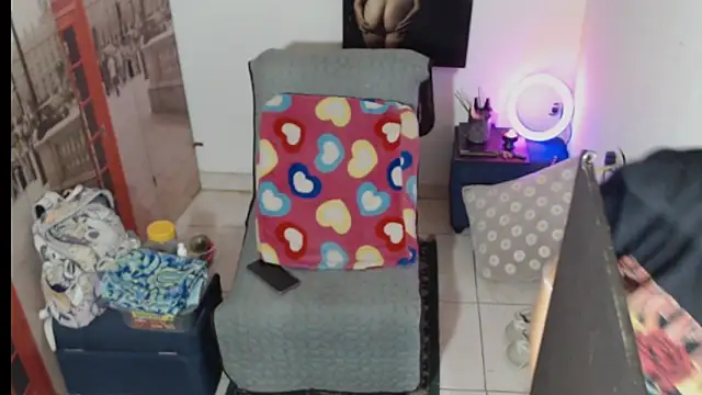 Milf Valeria online show from February 20, 3:58 pm