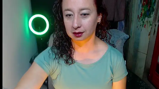 Milf Valeria online show from November 11, 2:12 pm