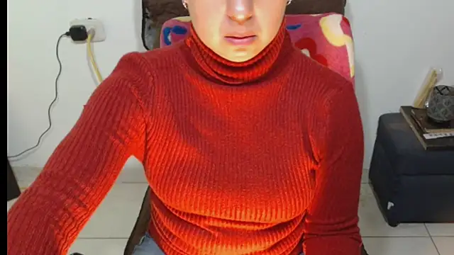 Milf Valeria online show from January 7, 5:29 pm