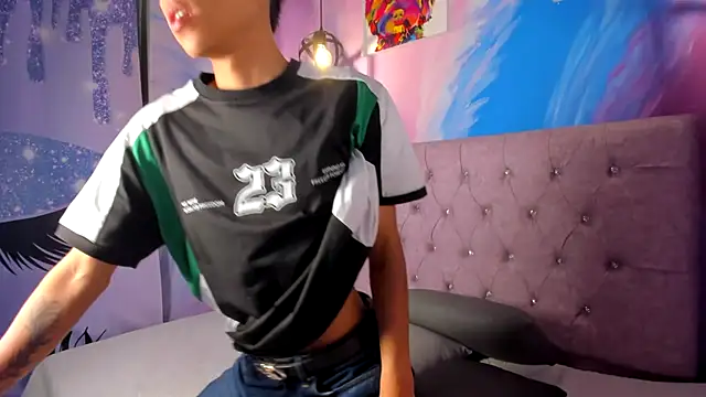 MaxiWildd online show from October 15, 12:57 pm