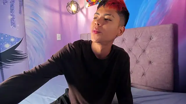 MaxiWildd online show from September 25, 1:17 pm