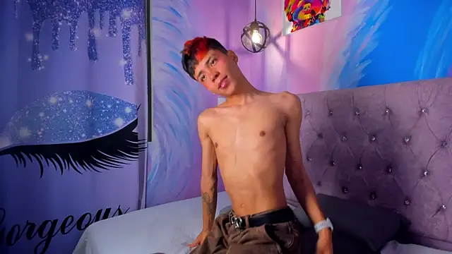 MaxiWildd online show from October 18, 1:02 pm