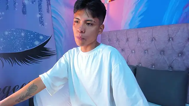 MaxiWildd online show from March 6, 12:55 pm