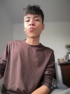 MaxiWildd online show from March 18, 9:04 pm