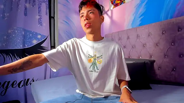MaxiWildd online show from October 17, 12:51 pm