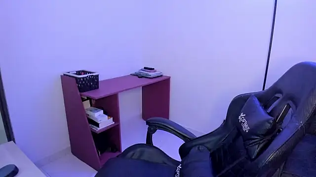 Kyleighc online show from July 29, 11:26 pm