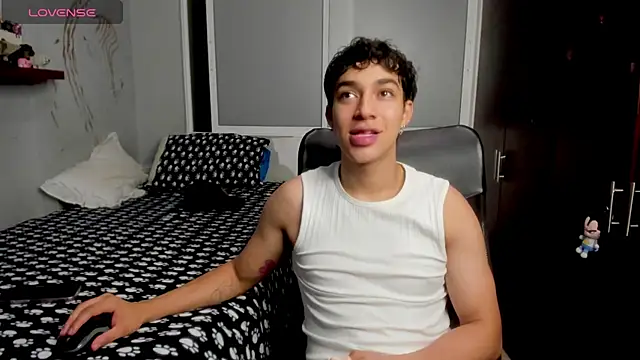 Snapshot of Noxx_starkK chatting on November 24, 1:49 am Noxx starkK online show from November 24, 1:49 am