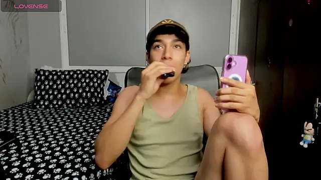 Snapshot of Noxx_starkK chatting on November 25, 4:02 am Noxx starkK online show from November 25, 4:02 am