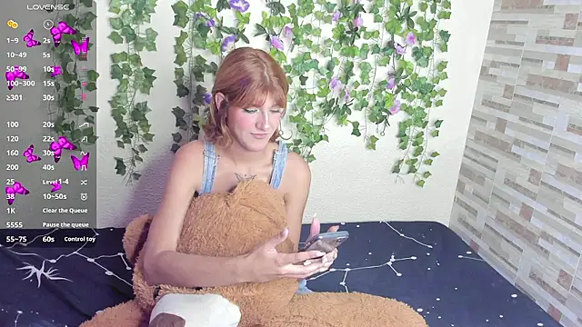 Snapshot of Amy_Moonlight chatting on January 16, 11:20 pm Amy Moonlight online show from January 16, 11:20 pm