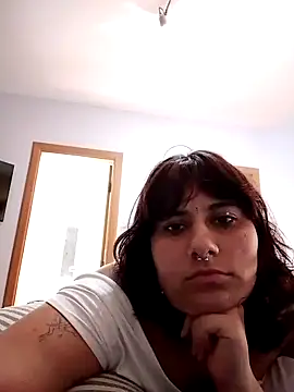 Snapshot of tutermitoa chatting on October 15, 4:11 am tutermitoa online show from October 15, 4:11 am