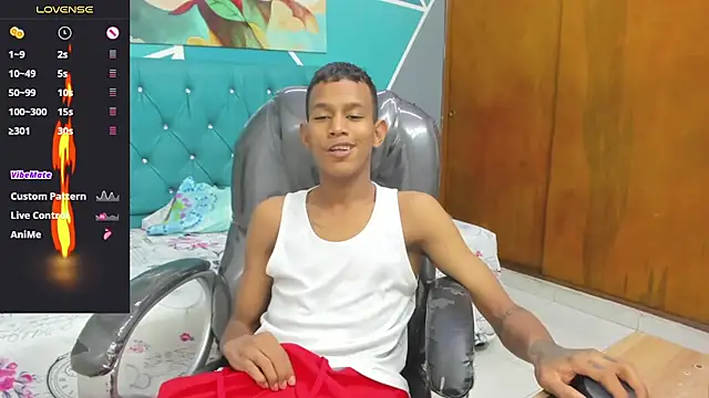 Snapshot of Rory_castro chatting on October 21, 10:20 pm Rory castro online show from October 21, 10:20 pm