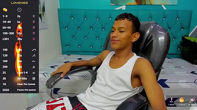 Snapshot of Rory_castro chatting on November 2, 10:48 pm Rory castro online show from November 2, 10:48 pm