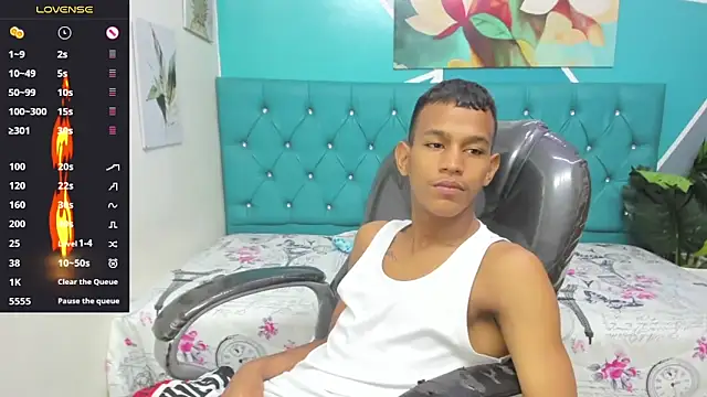 Snapshot of Rory_castro chatting on October 19, 10:56 pm Rory castro online show from October 19, 10:56 pm