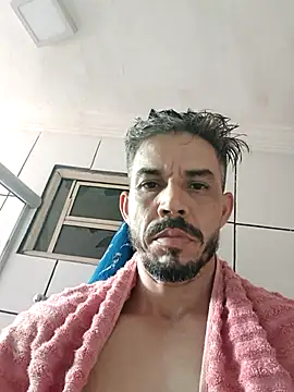 Snapshot of QfabO123 chatting on December 3, 7:35 pm QfabO123 online show from December 3, 7:35 pm