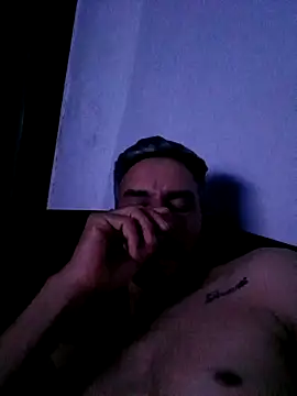 Snapshot of QfabO123 chatting on October 18, 3:52 am QfabO123 online show from October 18, 3:52 am