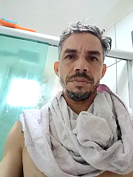 Snapshot of QfabO123 chatting on October 23, 8:07 pm QfabO123 online show from October 23, 8:07 pm