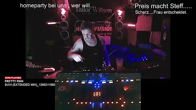 Wir2002Paar online show from November 15, 11:31 pm