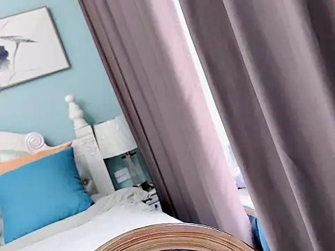 Snapshot of sarah111 chatting on October 27, 2:45 am sarah111 online show from October 27, 2:45 am