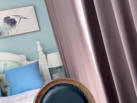 Snapshot of sarah111 chatting on December 1, 3:18 am sarah111 online show from December 1, 3:18 am