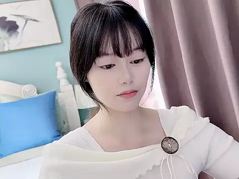 Snapshot of sarah111 chatting on October 26, 3:07 am sarah111 online show from October 26, 3:07 am