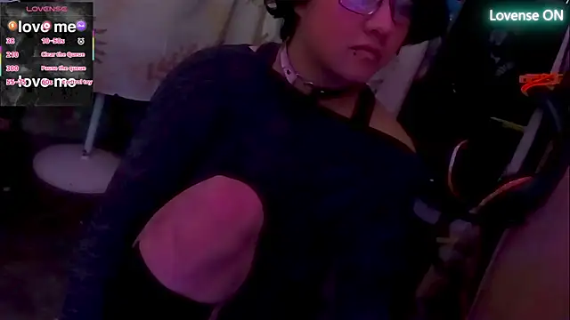 Snapshot of Ftm_Bunny chatting on December 17, 12:32 pm Ftm Bunny online show from December 17, 12:32 pm