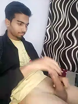 Snapshot of Sweetfucker_ chatting on November 16, 8:30 am Sweetfucker online show from November 16, 8:30 am