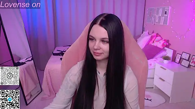 Snapshot of Michela_Fruet chatting on May 18, 1:06 am Michela Fruet online show from May 18, 1:06 am