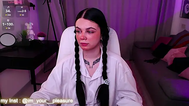 Michela Fruet online show from February 11, 1:05 am