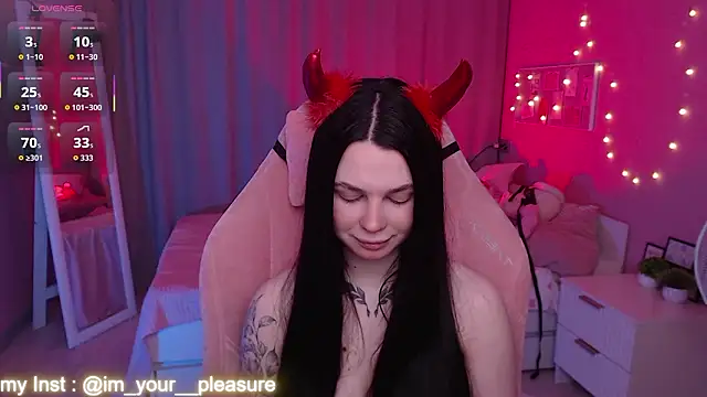 Michela Fruet online show from March 5, 1:02 am