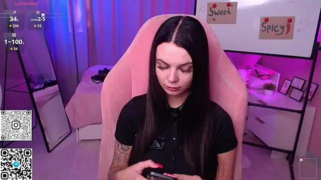 Snapshot of Michela_Fruet chatting on May 5, 1:08 am Michela Fruet online show from May 5, 1:08 am