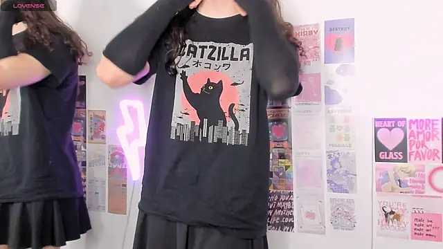 SilverMuse online show from April 1, 10:39 pm