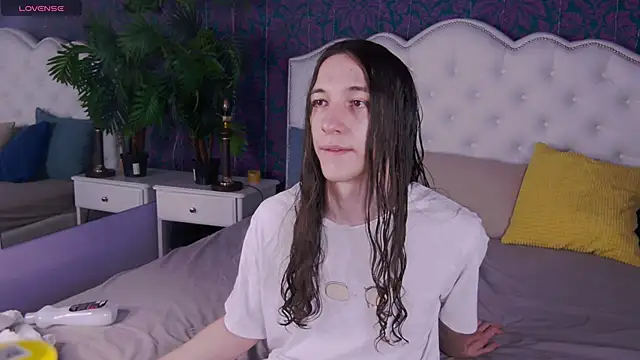 SilverMuse online show from April 14, 10:37 pm