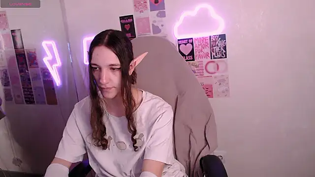 SilverMuse online show from February 6, 9:44 pm