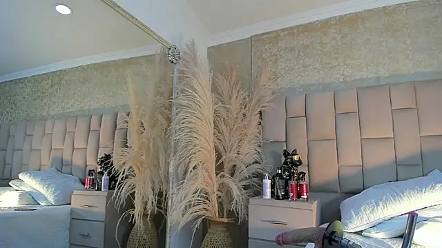 AmbarFoxx  online show from December 4, 10:31 pm