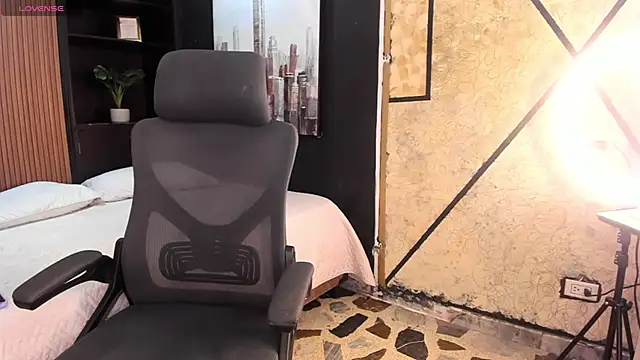 AmbarFoxx  online show from February 13, 1:16 am