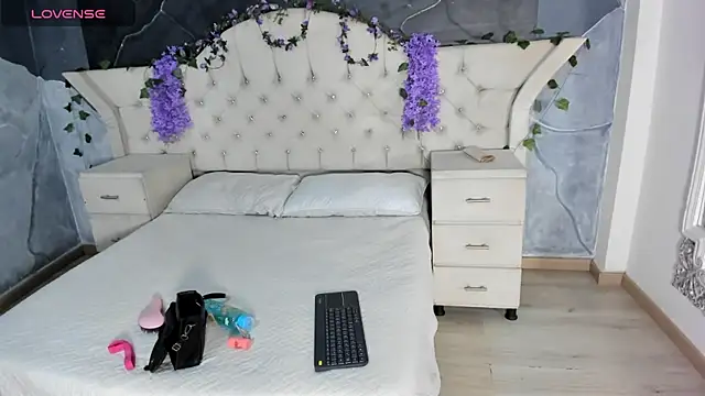 AmbarFoxx  online show from May 22, 3:26 am