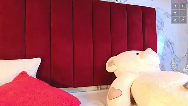 Snapshot of PrincePoppy chatting on November 11, 8:58 pm PrincePoppy online show from November 11, 8:58 pm