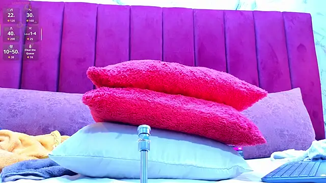 Snapshot of PrincePoppy chatting on January 5, 9:18 pm PrincePoppy online show from January 5, 9:18 pm