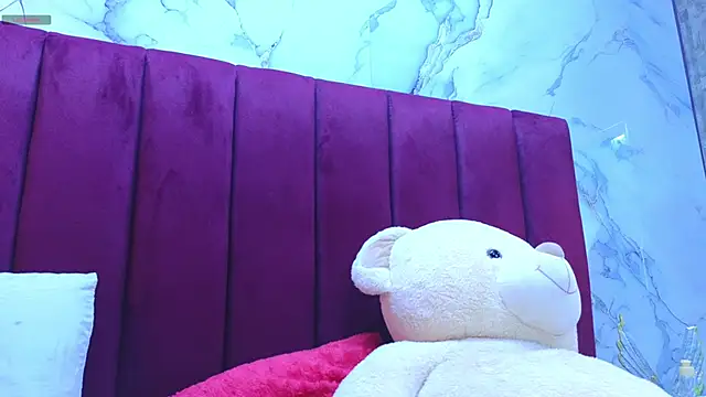 Snapshot of PrincePoppy chatting on October 27, 8:32 pm PrincePoppy online show from October 27, 8:32 pm