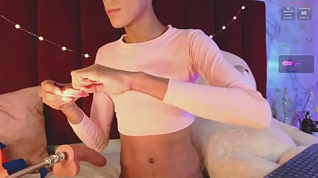 Snapshot of PrincePoppy chatting on November 19, 10:21 pm PrincePoppy online show from November 19, 10:21 pm